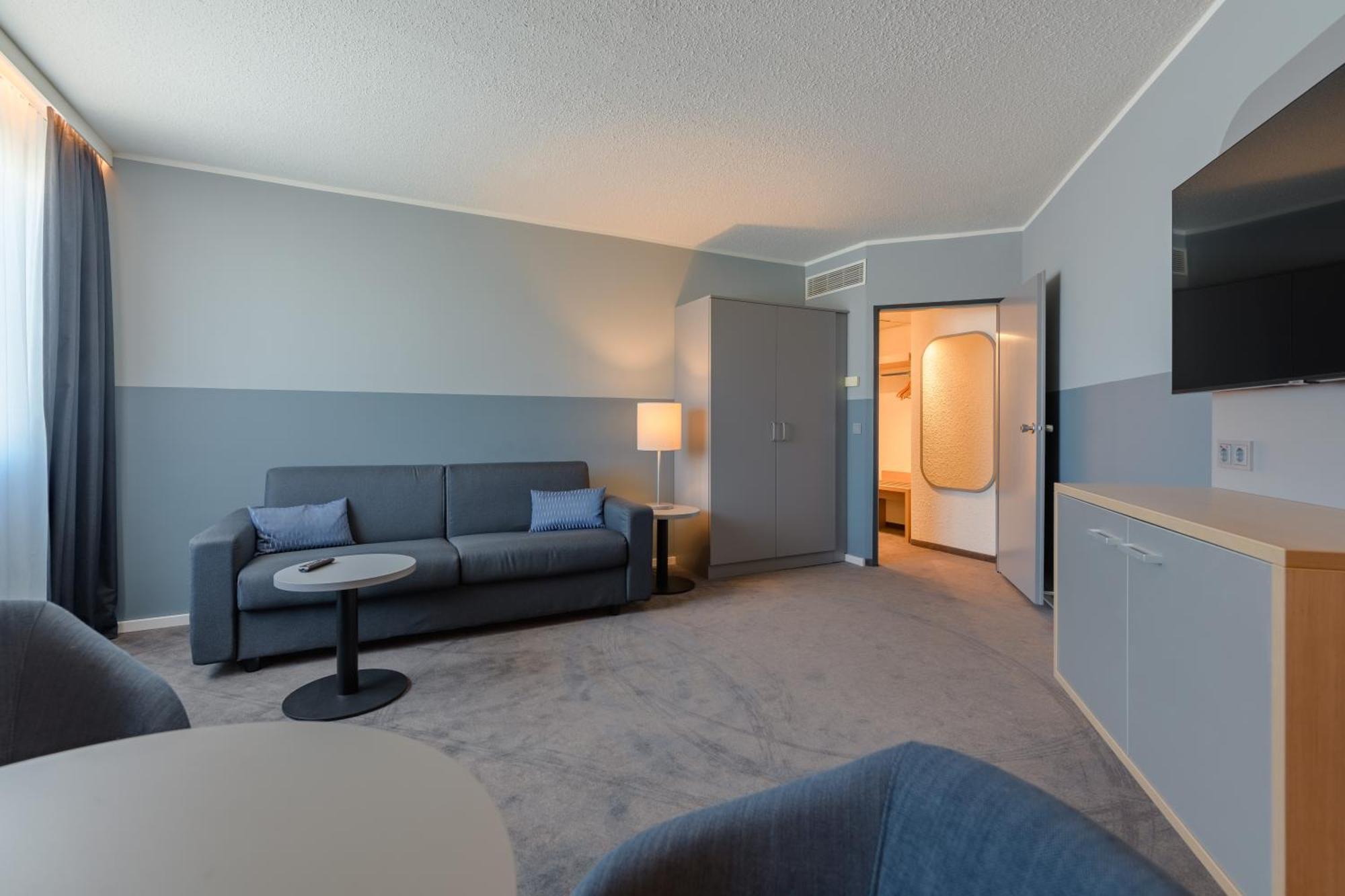 Mercure Hotel Frankfurt Airport Park Sleep Fly mercure-hotel-frankfurt-airport-frankfurt-main.at-hotels.com